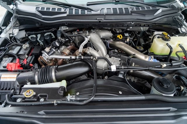 2022 Ford Super Duty F-550 DRW LARIAT