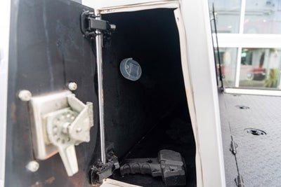 2022 Ford Super Duty F-550 DRW LARIAT