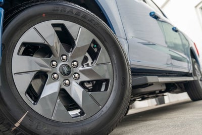 2022 Ford F-150 Lightning LARIAT