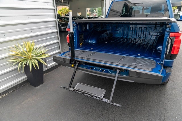 2022 Ford F-150 Lightning LARIAT