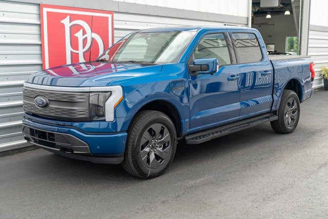 2022 Ford F-150 Lightning LARIAT