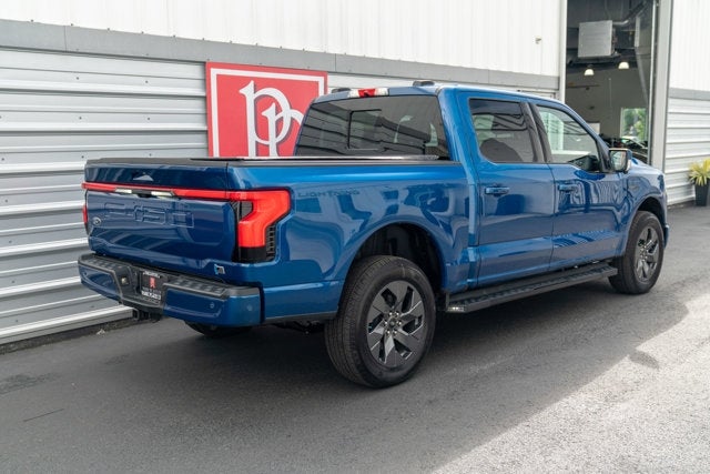 2022 Ford F-150 Lightning LARIAT