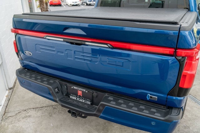 2022 Ford F-150 Lightning LARIAT
