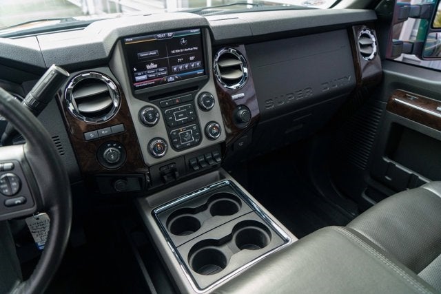 2014 Ford Super Duty F-350 SRW Lariat