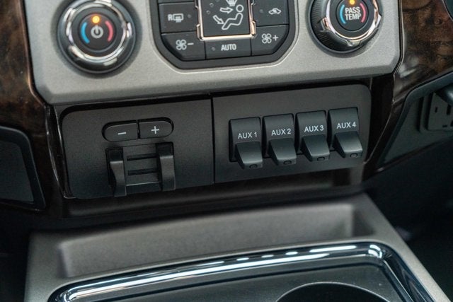 2014 Ford Super Duty F-350 SRW Lariat