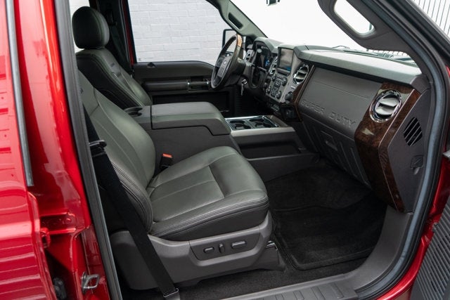 2014 Ford Super Duty F-350 SRW Lariat