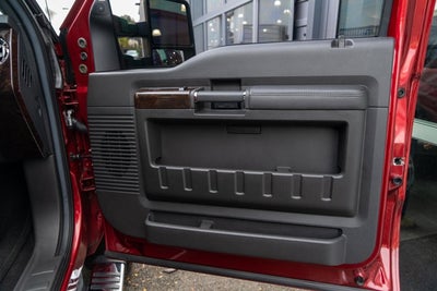 2014 Ford Super Duty F-350 SRW Lariat