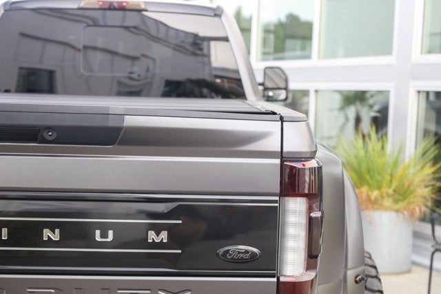 2017 Ford Super Duty F-450 DRW Platinum