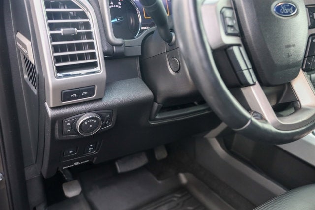 2017 Ford Super Duty F-450 DRW Platinum