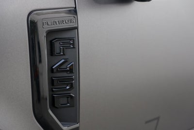 2017 Ford Super Duty F-450 DRW Platinum