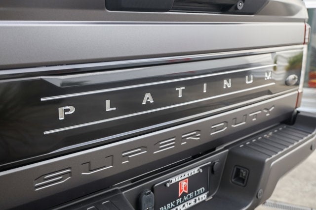 2017 Ford Super Duty F-450 DRW Platinum