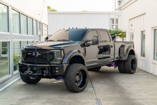 2022 Ford Super Duty F-450 DRW Platinum