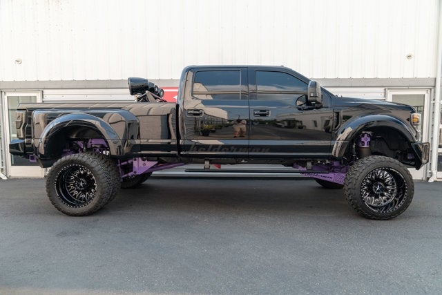 2022 Ford Super Duty F-450 DRW Platinum