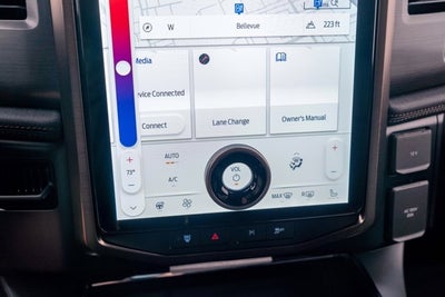 2022 Ford F-150 Lightning LARIAT