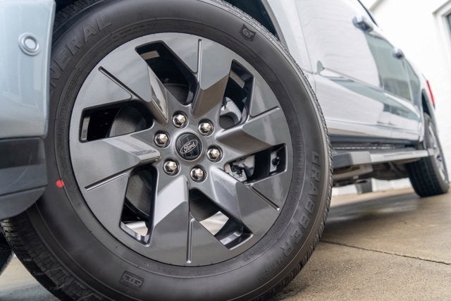 2022 Ford F-150 Lightning LARIAT