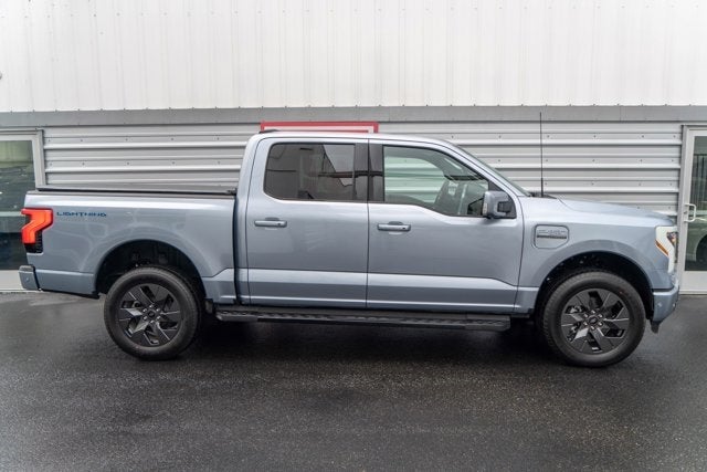 2022 Ford F-150 Lightning LARIAT