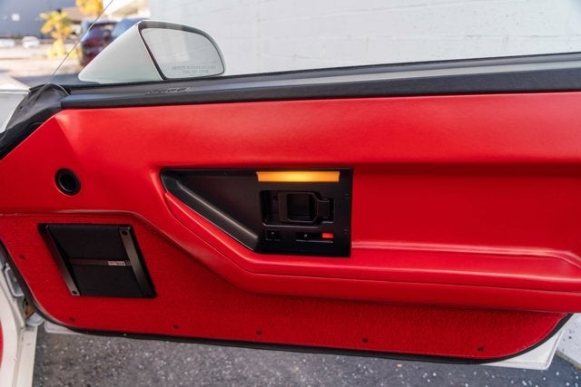 1989 Chevrolet Corvette 2dr Coupe Hatchback