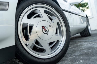 1989 Chevrolet Corvette 2dr Coupe Hatchback