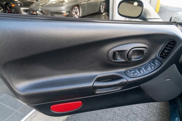 2003 Chevrolet Corvette 2dr Cpe