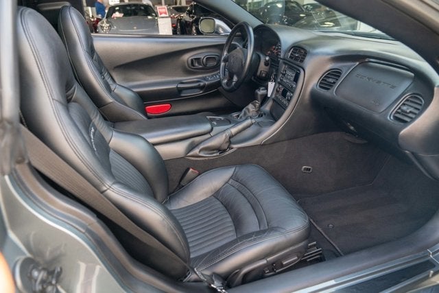 2003 Chevrolet Corvette 2dr Cpe