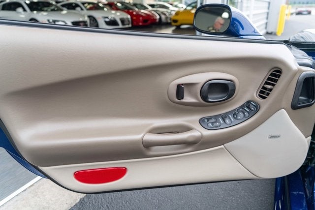 2004 Chevrolet Corvette 2dr Convertible