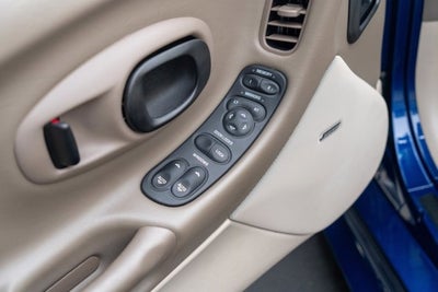 2004 Chevrolet Corvette 2dr Convertible