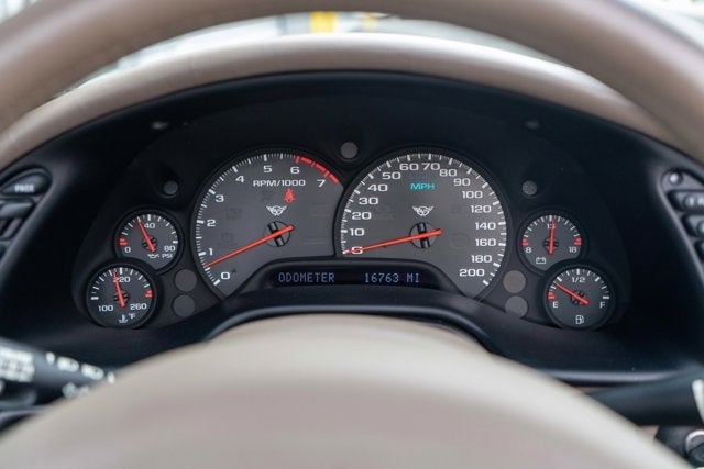 2004 Chevrolet Corvette 2dr Convertible