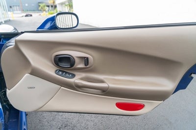 2004 Chevrolet Corvette 2dr Convertible