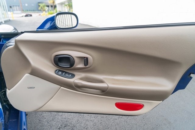 2004 Chevrolet Corvette 2dr Convertible