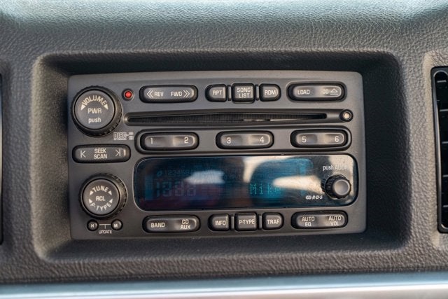 2004 Chevrolet SSR LS