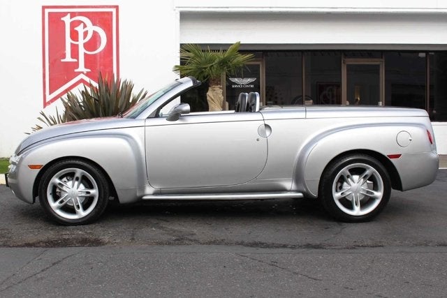 2004 Chevrolet SSR LS