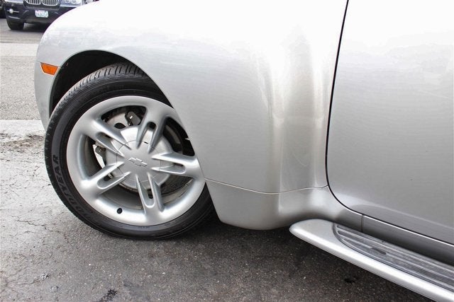 2004 Chevrolet SSR LS