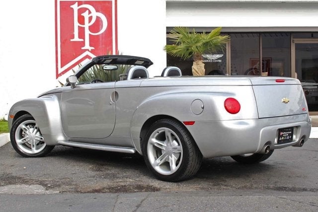 2004 Chevrolet SSR LS