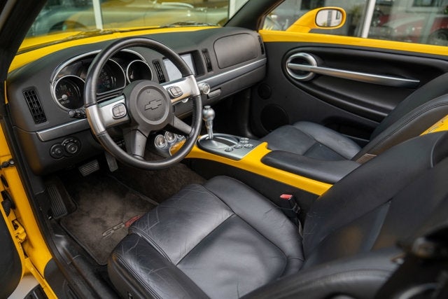 2004 Chevrolet SSR LS