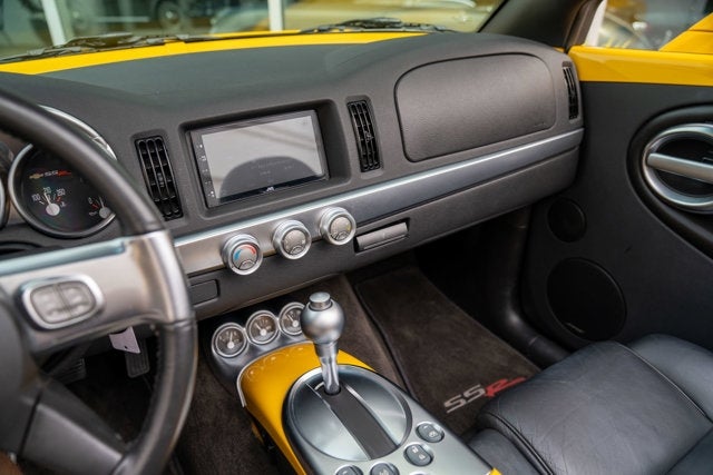 2004 Chevrolet SSR LS