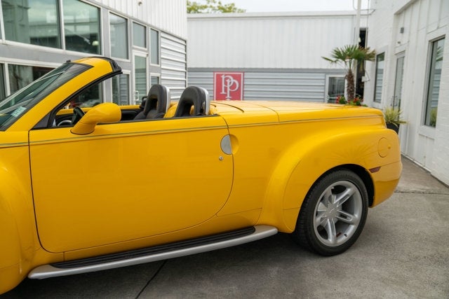 2004 Chevrolet SSR LS