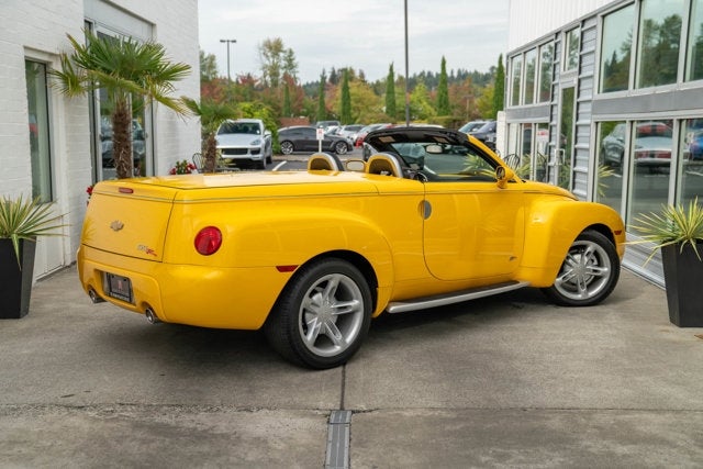 2004 Chevrolet SSR LS