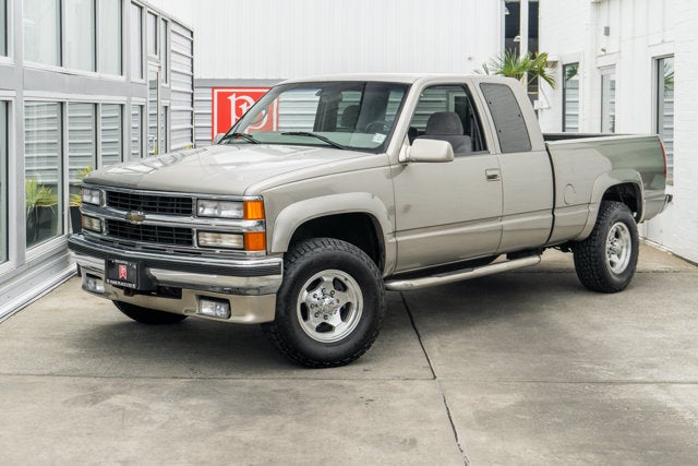 1998 Chevrolet C/K 2500 HD Ext Cab 141.5" WB 4WD C6P