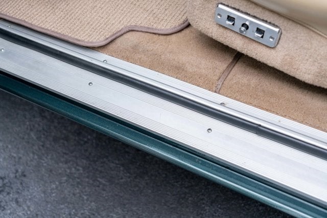 1991 Jeep Grand Wagoneer 4dr Wagon 4WD