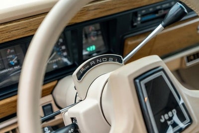 1991 Jeep Grand Wagoneer 4dr Wagon 4WD