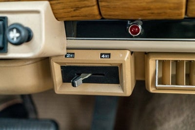 1991 Jeep Grand Wagoneer 4dr Wagon 4WD