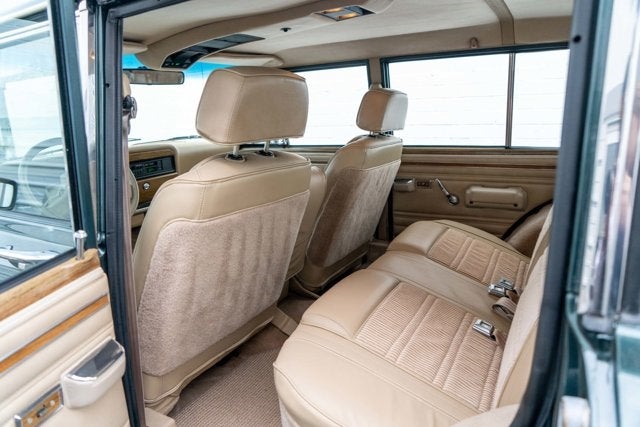 1991 Jeep Grand Wagoneer 4dr Wagon 4WD