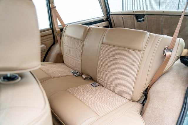 1991 Jeep Grand Wagoneer 4dr Wagon 4WD