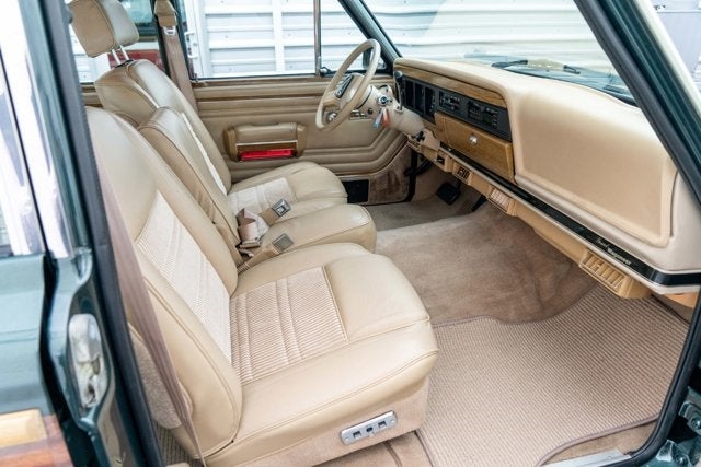 1991 Jeep Grand Wagoneer 4dr Wagon 4WD