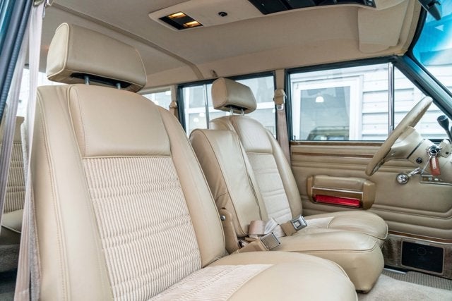 1991 Jeep Grand Wagoneer 4dr Wagon 4WD