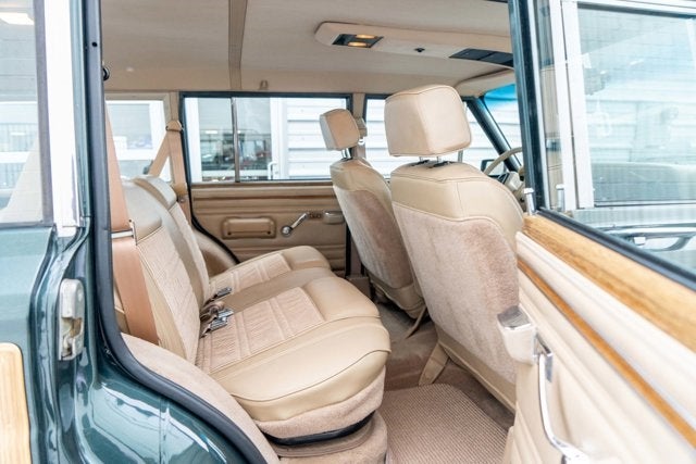 1991 Jeep Grand Wagoneer 4dr Wagon 4WD