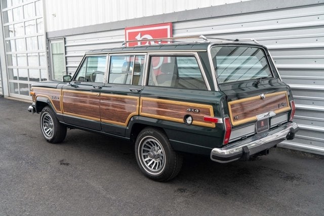 1991 Jeep Grand Wagoneer 4dr Wagon 4WD