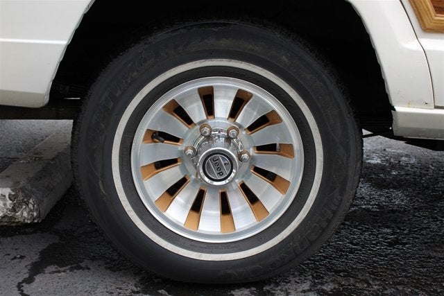 1986 Jeep Grand Wagoneer Base