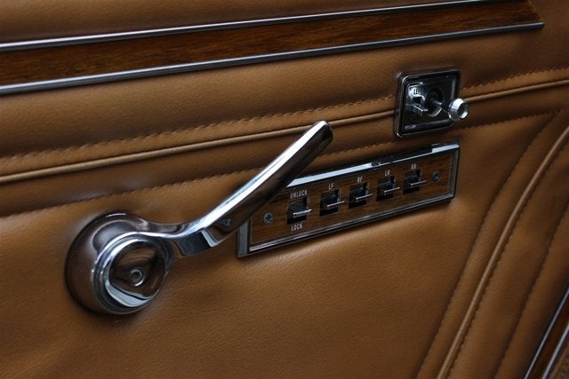 1986 Jeep Grand Wagoneer Base