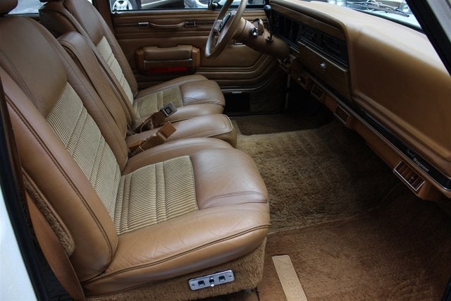 1986 Jeep Grand Wagoneer Base